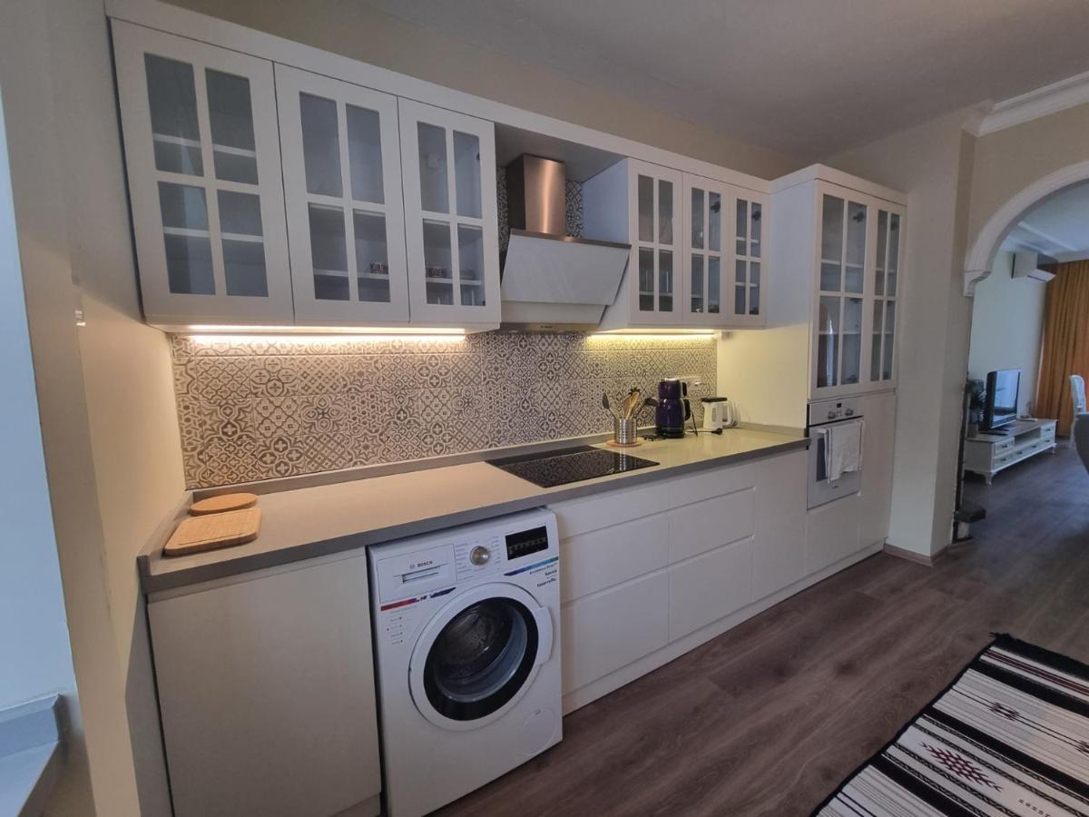Eski Lara Merkezde Deniz Manzaralı Daire * Antalya