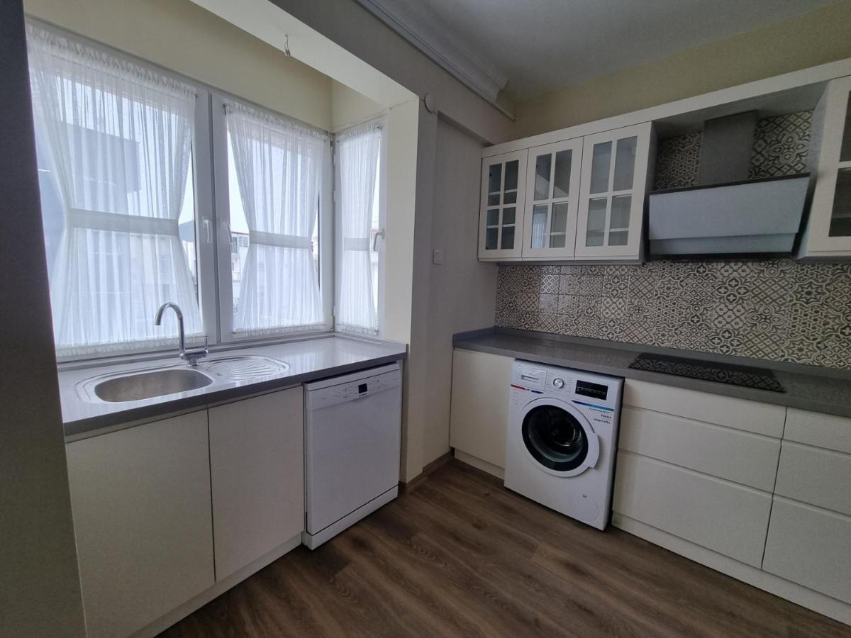 Eski Lara Merkezde Deniz Manzaralı Daire Antalya