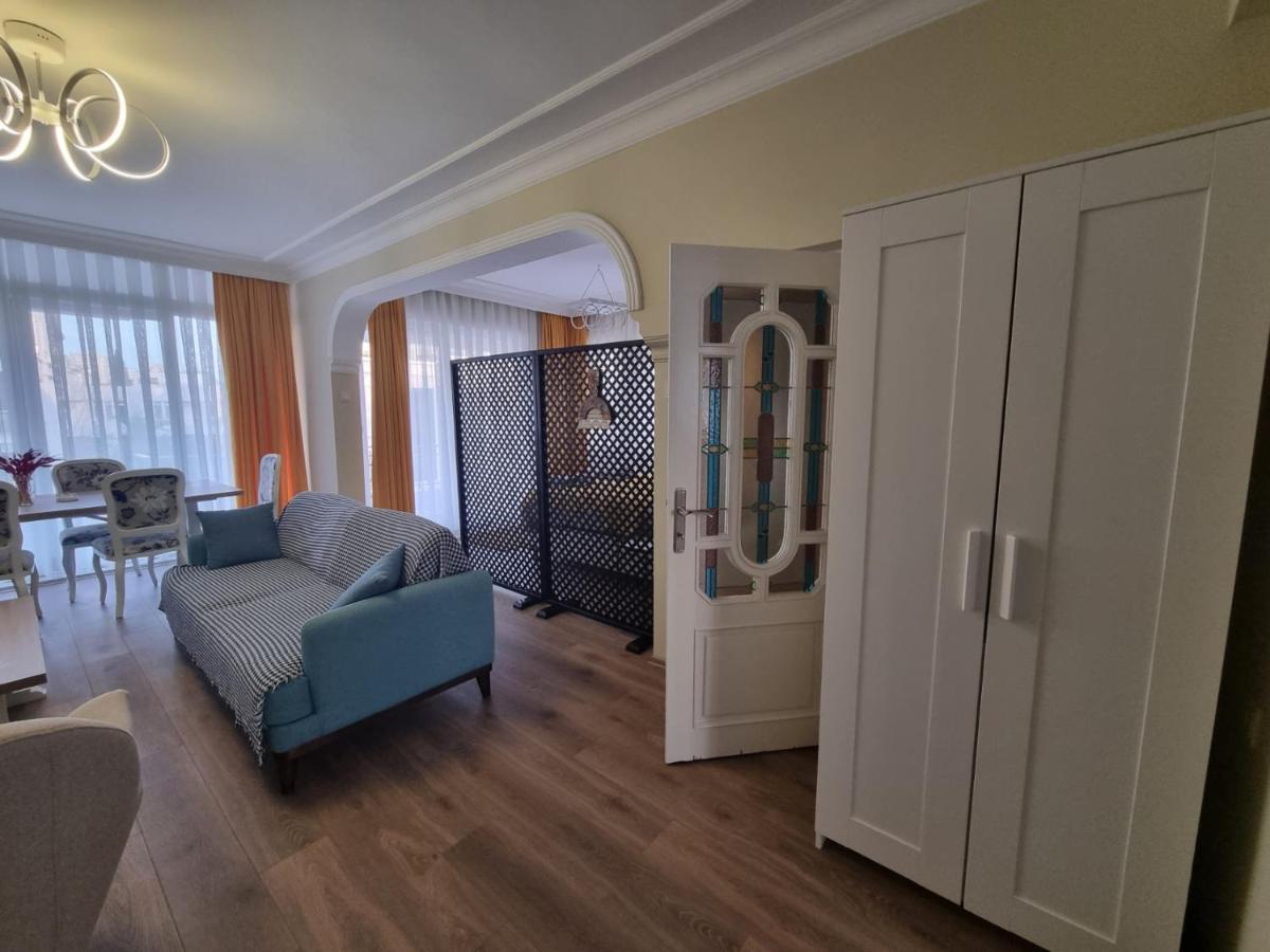 Eski Lara Merkezde Deniz Manzaralı Daire Antalya