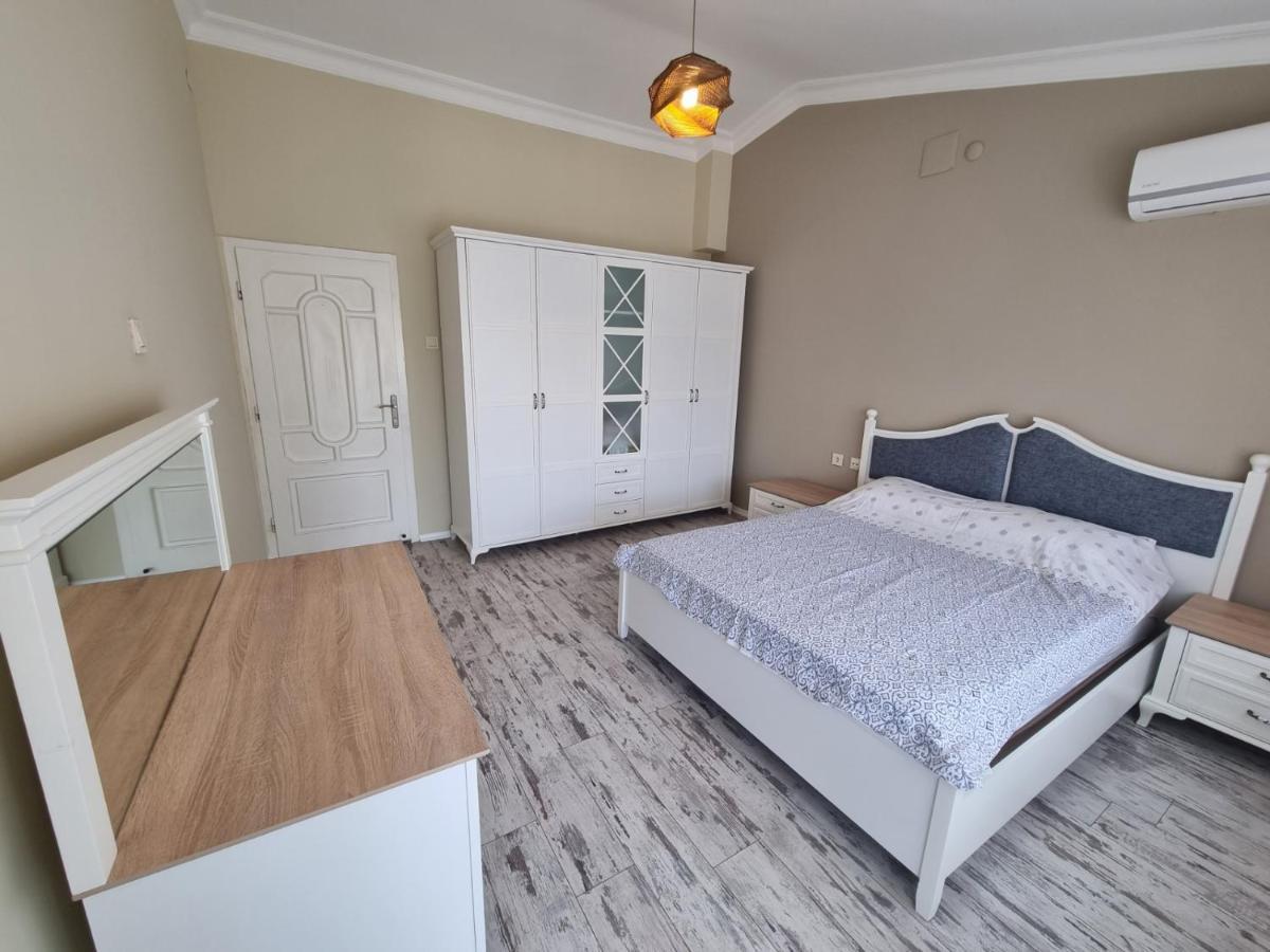 Eski Lara Merkezde Deniz Manzaralı Daire *