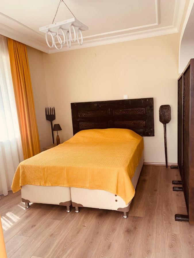 Daire Eski Lara Merkezde Deniz Manzaralı Daire