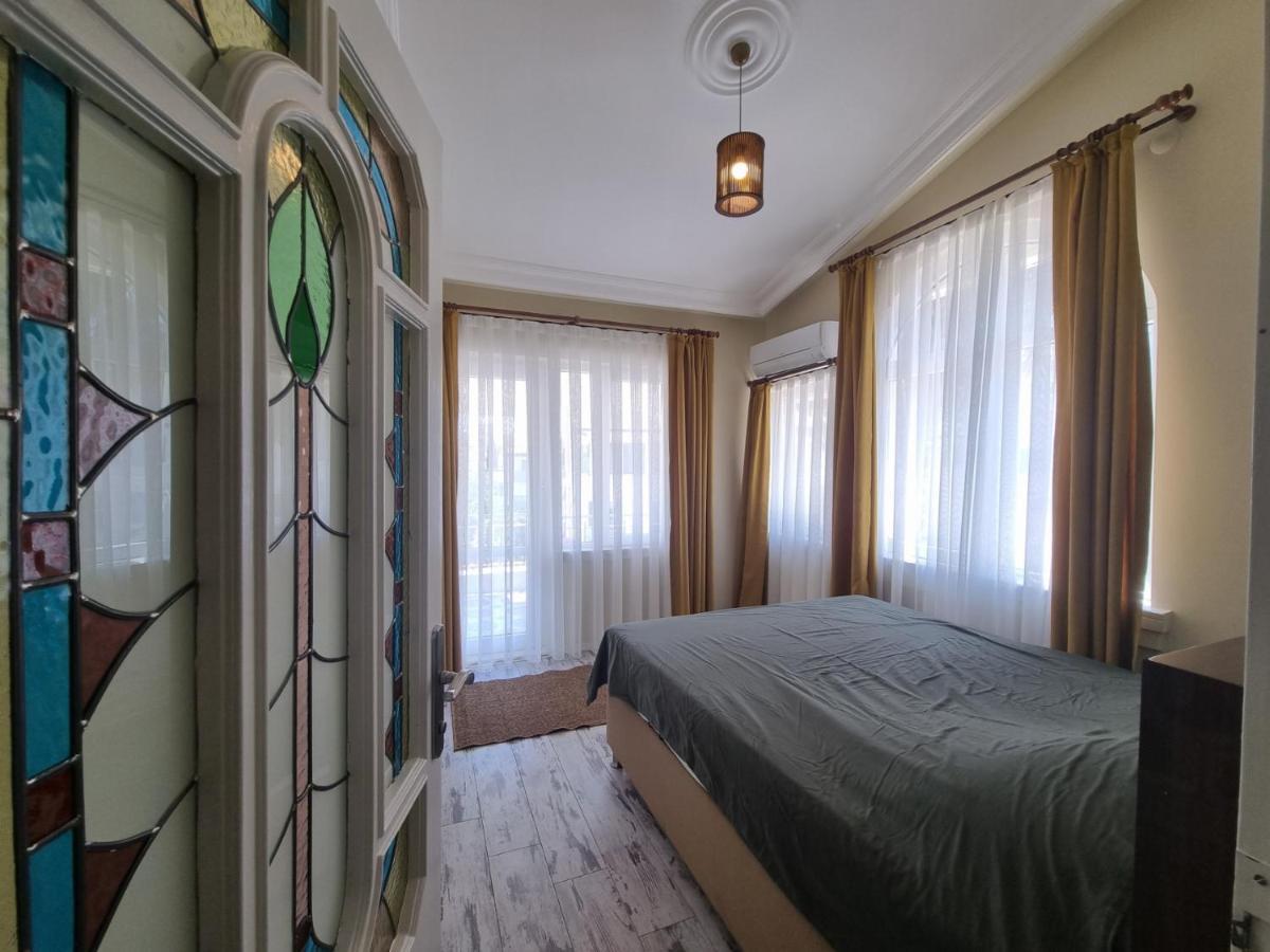 Daire Eski Lara Merkezde Deniz Manzaralı Daire Antalya