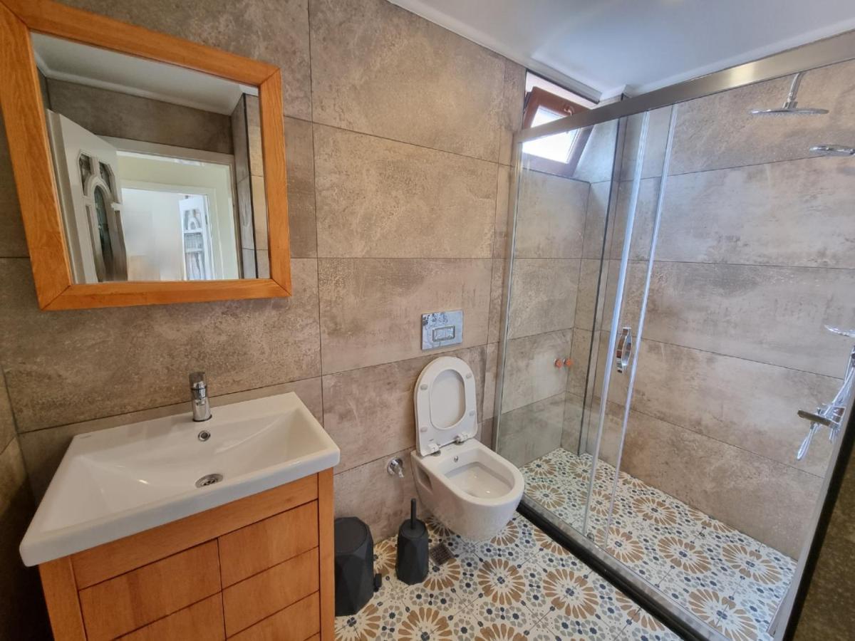 Eski Lara Merkezde Deniz Manzaralı Daire Daire